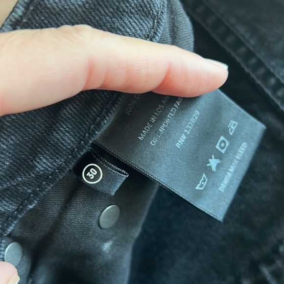 Black denim GRLFRND jean. “The Kate” jeans with rips at the knees. Size 30 - Picture 6 of 11